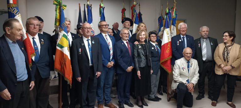 Passation de drapeau du Souvenir Français